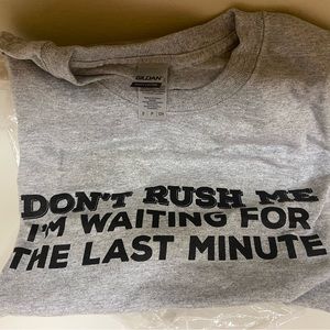 Gildan tee shirt new - no tag but original bag